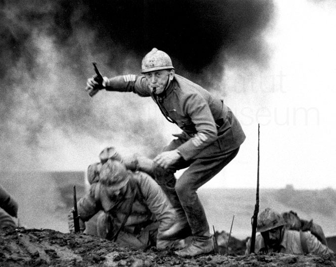 Paths of Glory (USA, 1957). Kirk Douglas. Film Still, © Metro-Goldwyn-Mayer Paths of Glory (USA, 1957). Kirk Douglas. Film Still, © Metro-Goldwyn-Mayer
